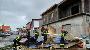 Cyclone: les autorit&eacute;s redoutent des centaines de morts &agrave; Mayotte, ravag&eacute; 