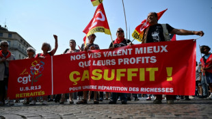 Retraites: l'Assembl&eacute;e appelle &agrave; abroger la r&eacute;forme, la CGT dans la rue