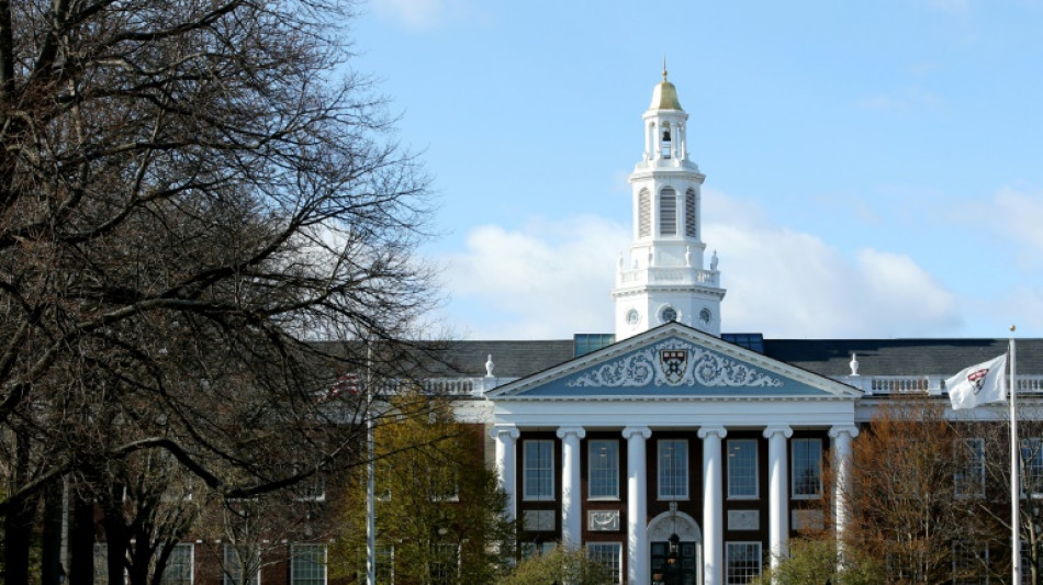 Chefe do necrot&eacute;rio da universidade de Harvard &eacute; acusado de vender restos humanos