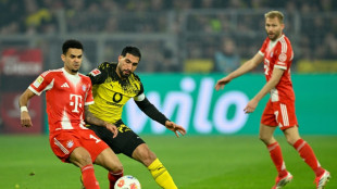 Com ruptura de ligamento, Emre Can vai desfalcar Dortmund "por v&aacute;rios meses"