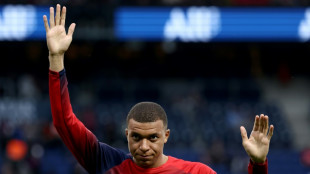Com dores na coxa, Mbapp&eacute; desfalca PSG contra o Nice no Franc&ecirc;s