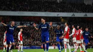 Arsenal perde em casa para West Ham, e Liverpool &eacute; l&iacute;der do Ingl&ecirc;s