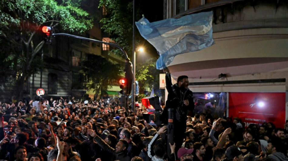 Argentine: nouveaux rassemblements de soutien &agrave; Kirchner, brefs heurts &agrave; Buenos Aires