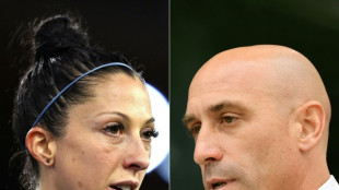 Rubiales &eacute; condenado a pagar 10.800 euros por beijo for&ccedil;ado em Jenni Hermoso