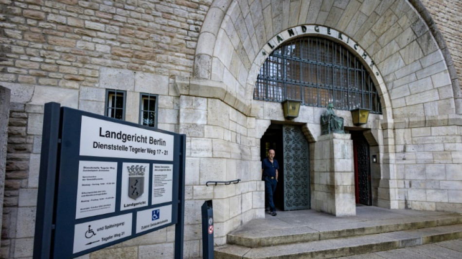 Silvesterrakete in Berliner Wohnung geschossen: Bew&auml;hrungsstrafe f&uuml;r Influencer
