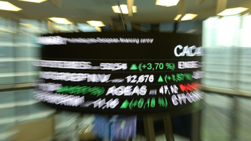 La Bourse de Paris h&eacute;site avant une semaine charg&eacute;e