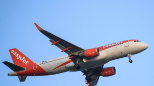 Easyjet vuelve a registrar pérdidas en el primer semestre pero espera mejoras en el verano boreal