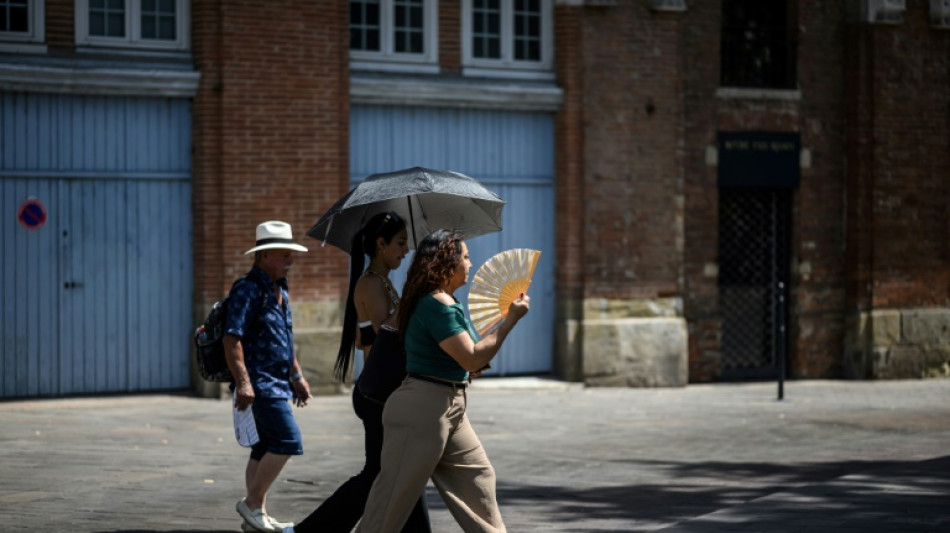 Canicule: la France étouffe, 14 départements en alerte maximale
