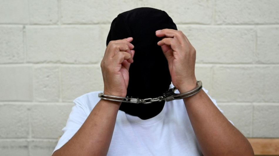 Honduras: un an apr&egrave;s un massacre en prison, les survivantes se souviennent