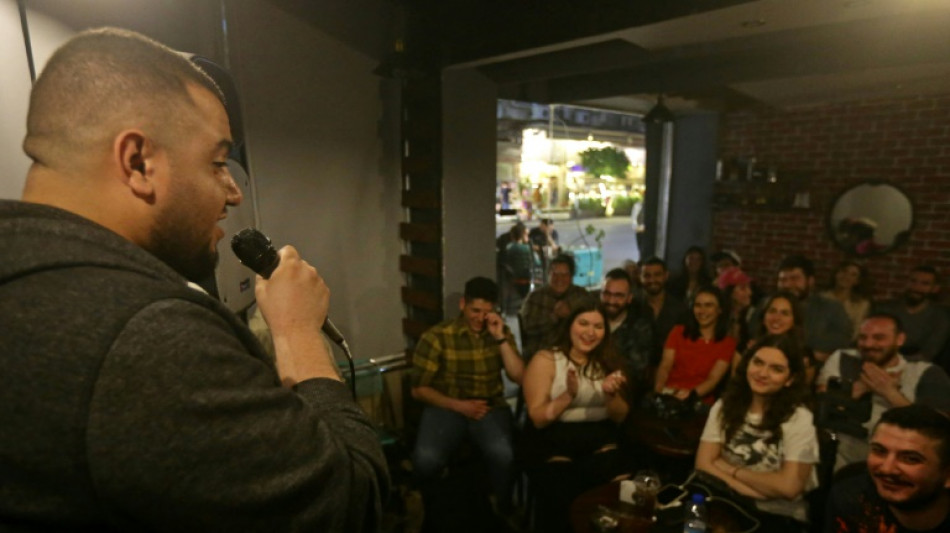 En Syrie, des com&eacute;diens affrontent leurs souffrances par le rire
