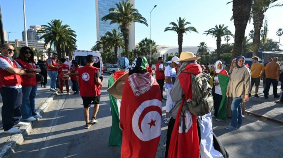 Hunderte Menschen starten in Tunesien Konvoi Richtung Gazastreifen