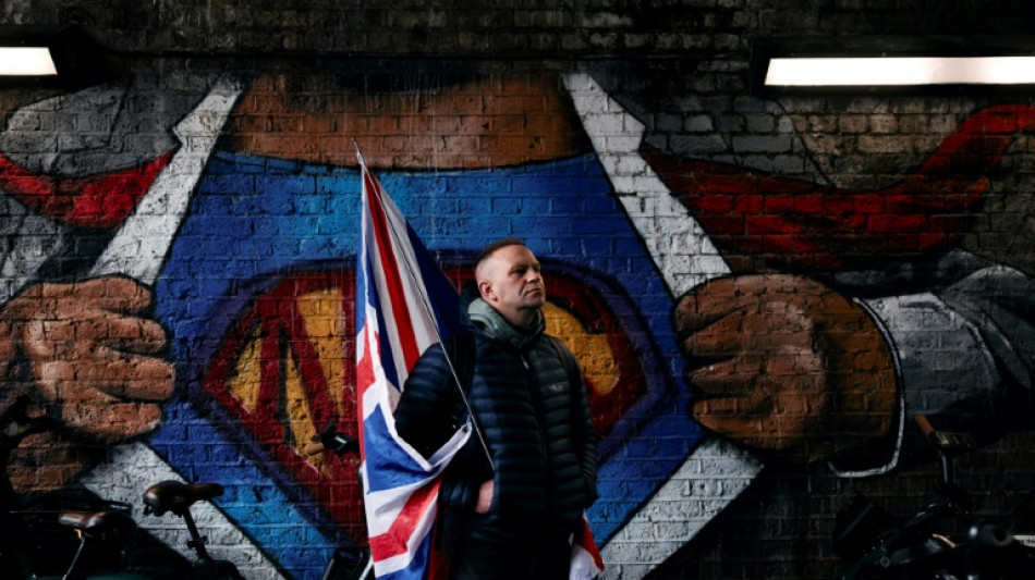 A Londres, des milliers de manifestants en soutien &agrave; un activiste d'extr&ecirc;me droite en prison