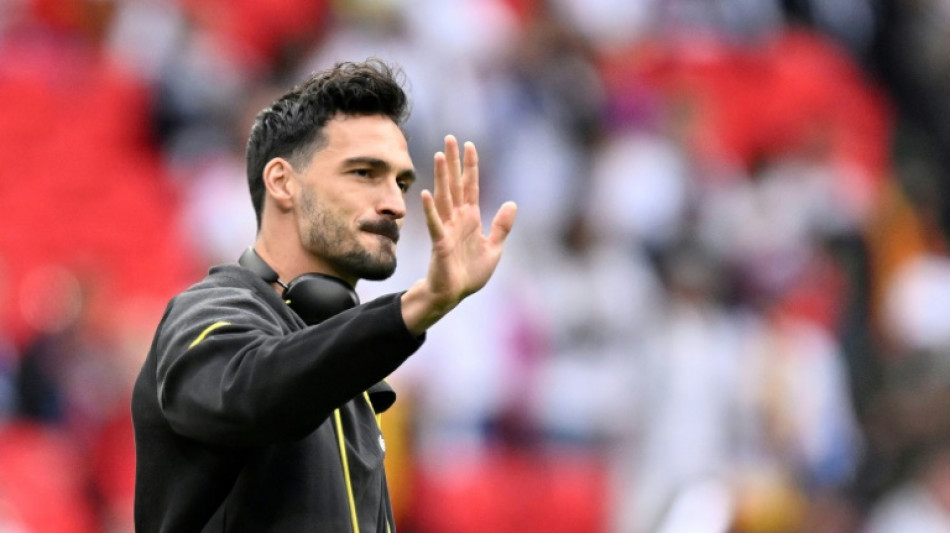 Dortmund anuncia sa&iacute;da do zagueiro Mats Hummels
