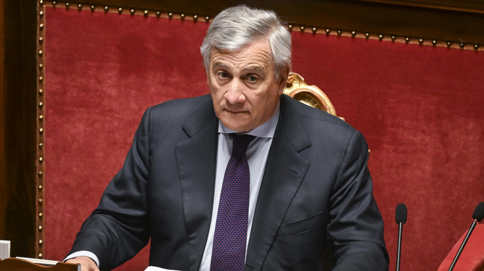 Tajani, non stiamo trattando con l'Iran per il passaggio da Hormuz