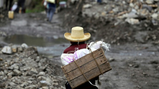 Las penurias se multiplican entre víctimas de las mortales lluvias en México