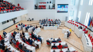 SPD und CDU besiegeln Koalition: B&uuml;ndnisvertrag in Brandenburg unterzeichnet