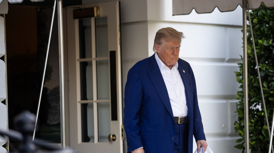 Trump, non voglio cambio di regime in Iran, sarebbe caos