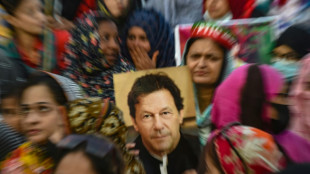 Pakistan: l'ex-Premier ministre Khan en d&eacute;tention provisoire, envoi de soldats au Pendjab