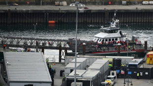 Plus de 1.100 migrants arriv&eacute;s samedi au Royaume-Uni sur de petites embarcations