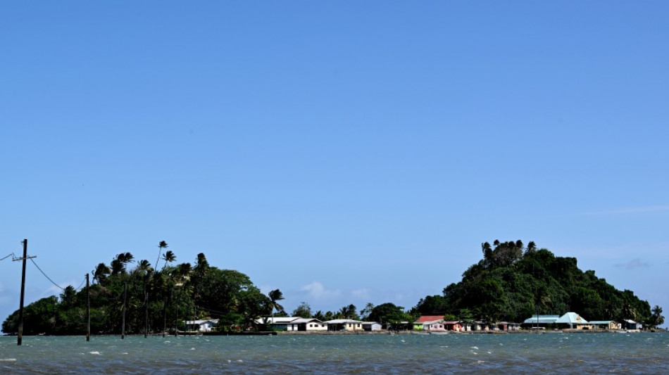 Climate-threatened Fijian utopia rejects calls to relocate