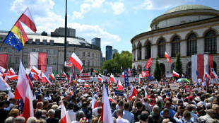 Pr&eacute;sidentielle en Pologne: d&eacute;monstration de force de chaque camp &agrave; une semaine du 2e tour