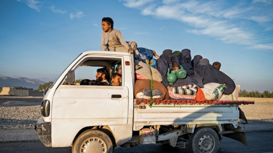 Expuls&eacute;s du Pakistan, des Afghans reviennent co&ucirc;te que co&ucirc;te