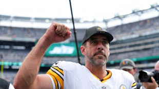Rodgers wins in Steelers debut while Bucs win on Koo miss