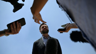 JD Vance diz que R&uacute;ssia e Ucr&acirc;nia devem alcan&ccedil;ar acordo ou EUA abandonar&atilde;o negocia&ccedil;&otilde;es