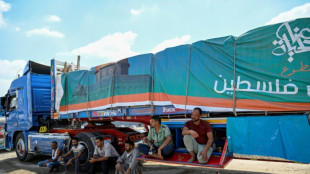 Israeli controls choke Gaza relief at Egypt border, say aid workers