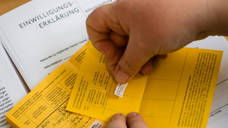 31-Jähriger aus Niedersachsen bringt dutzende gefälschte Impfausweise in Umlauf