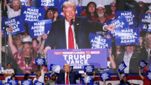 Trump pede repress&atilde;o 'violenta' da criminalidade e insulta Harris, que defende reforma migrat&oacute;ria
