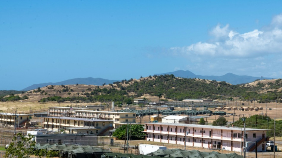 ONGs processam governo Trump para pedir acesso a migrantes em Guant&aacute;namo