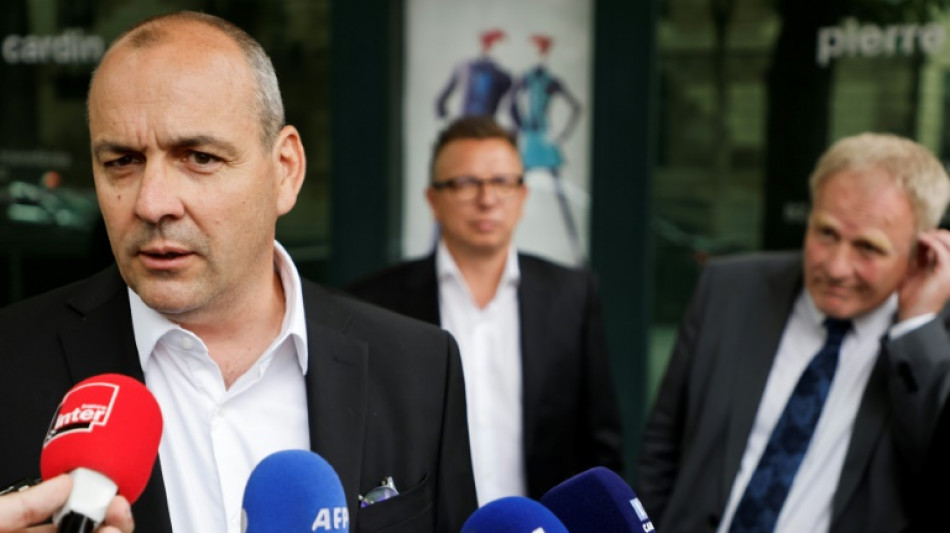 Retraites: avant d'&ecirc;tre re&ccedil;us &agrave; Matignon, les syndicats redisent leur opposition