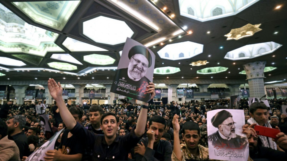 La foule se rassemble à Téhéran pour les funérailles du président Raïssi