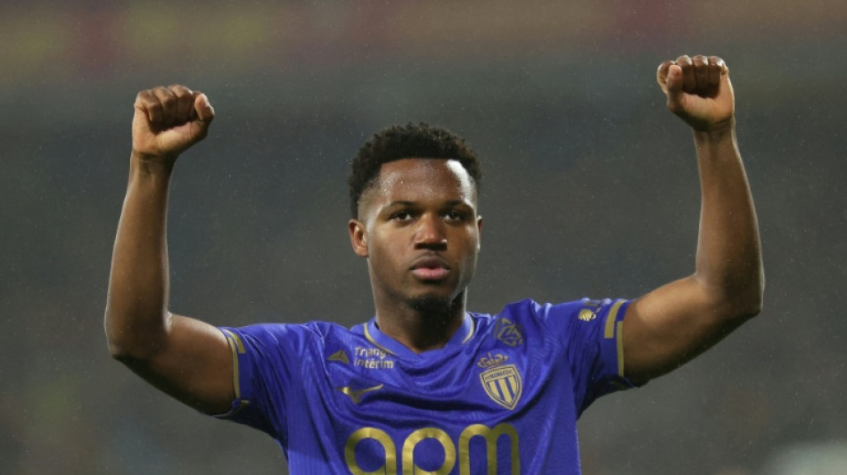 Lens perde para Monaco e pode ceder lideran&ccedil;a para o PSG