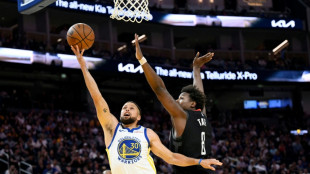 NBA: Curry fait le show pour son retour, Flagg enfonce les Lakers