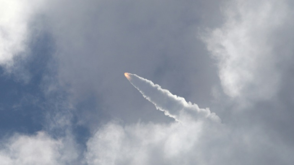 Boeing logra el lanzamiento exitoso de su primera nave tripulada rumbo a la EEI