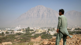 Oil dips under $100, stocks back in green tracking Mideast war 