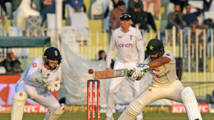 Shafique and Haq give Pakistan solid start after England's 657