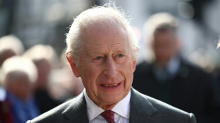 Charles III allège son agenda après des "effets secondaires" de son traitement contre le cancer
