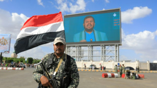 Rebeldes hutíes de Yemen dicen que ataques israelíes dejaron ocho muertos y 142 heridos