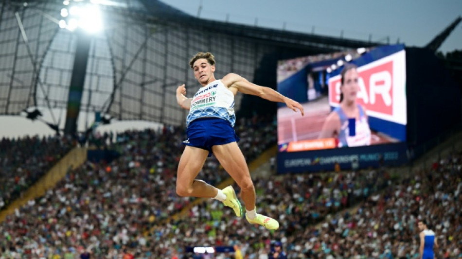 Athl&eacute;tisme: d'abord &eacute;ject&eacute; du podium, puis en bronze, Pommery passe par toutes les &eacute;motions