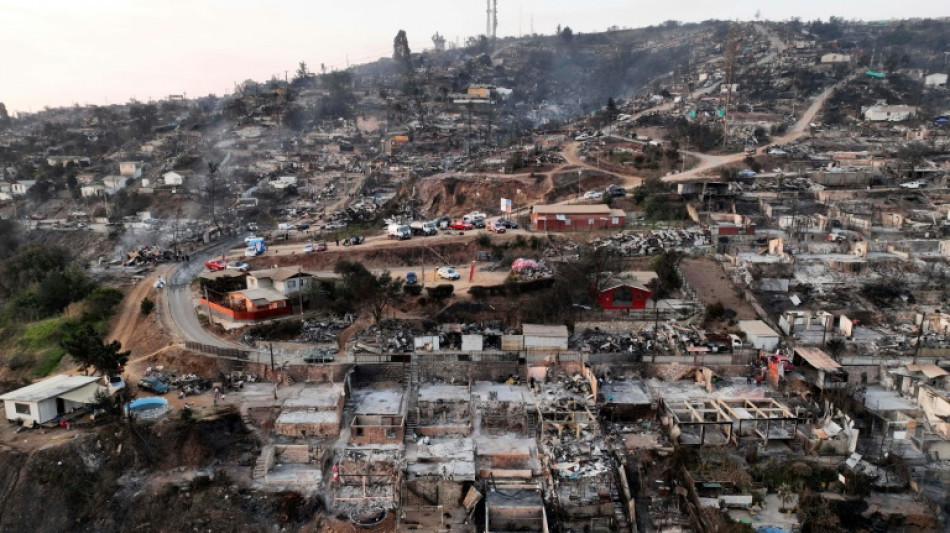 Chile extingue inc&ecirc;ndios em Valpara&iacute;so mas medo persiste