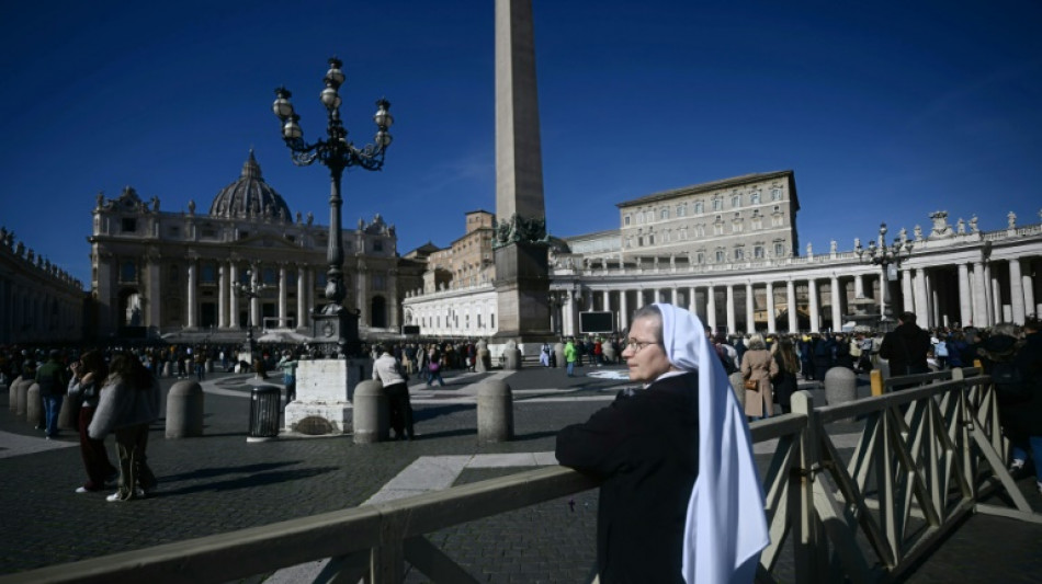 Hospitalis&eacute; pour une bronchite, le pape a suivi la messe dominicale &agrave; la t&eacute;l&eacute;vision