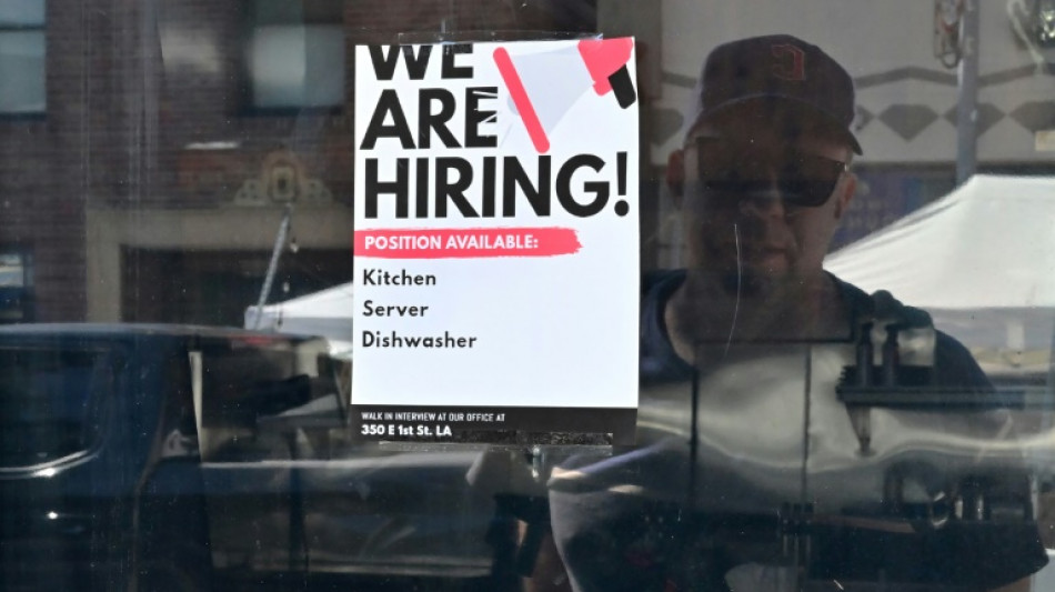 Contratações nos EUA em junho superaram as expectativas; desemprego caiu para 4,1%