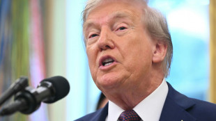 Trump rebate boatos sobre sua sa&uacute;de e diz que s&atilde;o 'not&iacute;cias falsas'