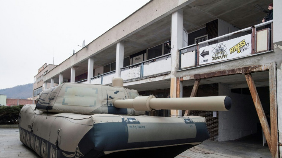 Des armes gonflables tch&egrave;ques en force depuis l'invasion russe en Ukraine