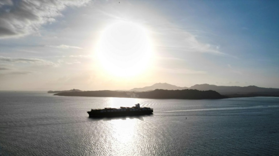 Les Etats-Unis affirment &ecirc;tre dispens&eacute;s de p&eacute;age par le Canal de Panama, qui d&eacute;ment