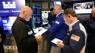 Wall Street en hausse, évalue le risque de blocage budgétaire aux Etats-Unis