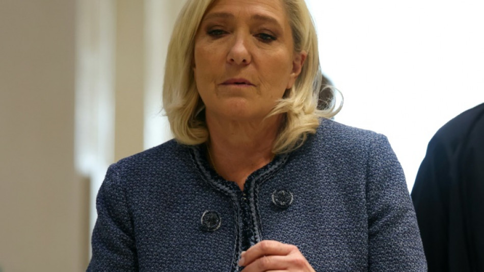 Justi&ccedil;a compromete candidatura de Le Pen &agrave; elei&ccedil;&atilde;o presidencial de 2027 na Fran&ccedil;a